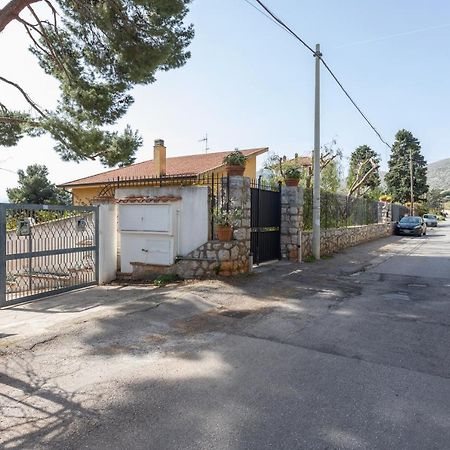 Casa In Villa A Mondello-700M Dal Mare Palermo Eksteriør billede