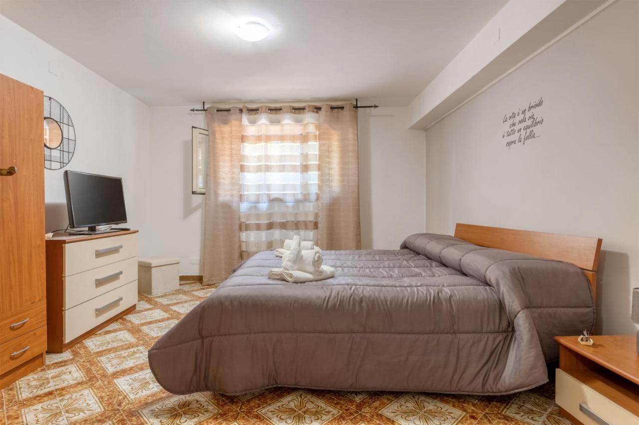 Casa In Villa A Mondello-700M Dal Mare Palermo Eksteriør billede