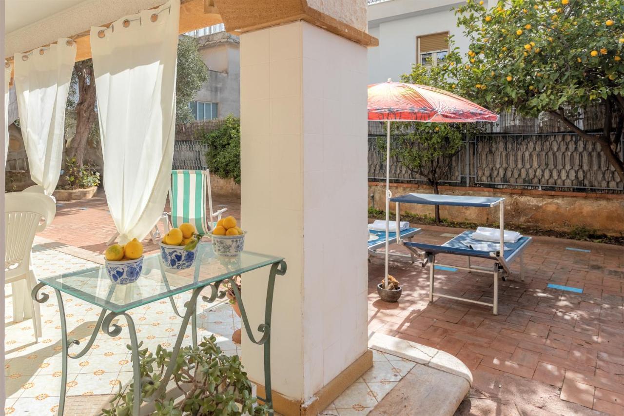 Casa In Villa A Mondello-700M Dal Mare Palermo Eksteriør billede